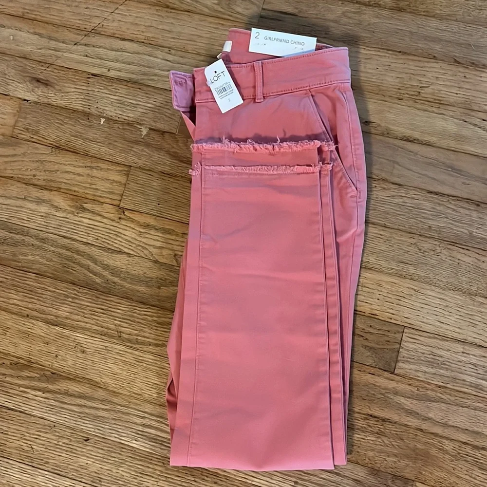 LOFT girlfriend cropped chinos size 2 with frayed detail. New with tags! - Picture 3 of 3